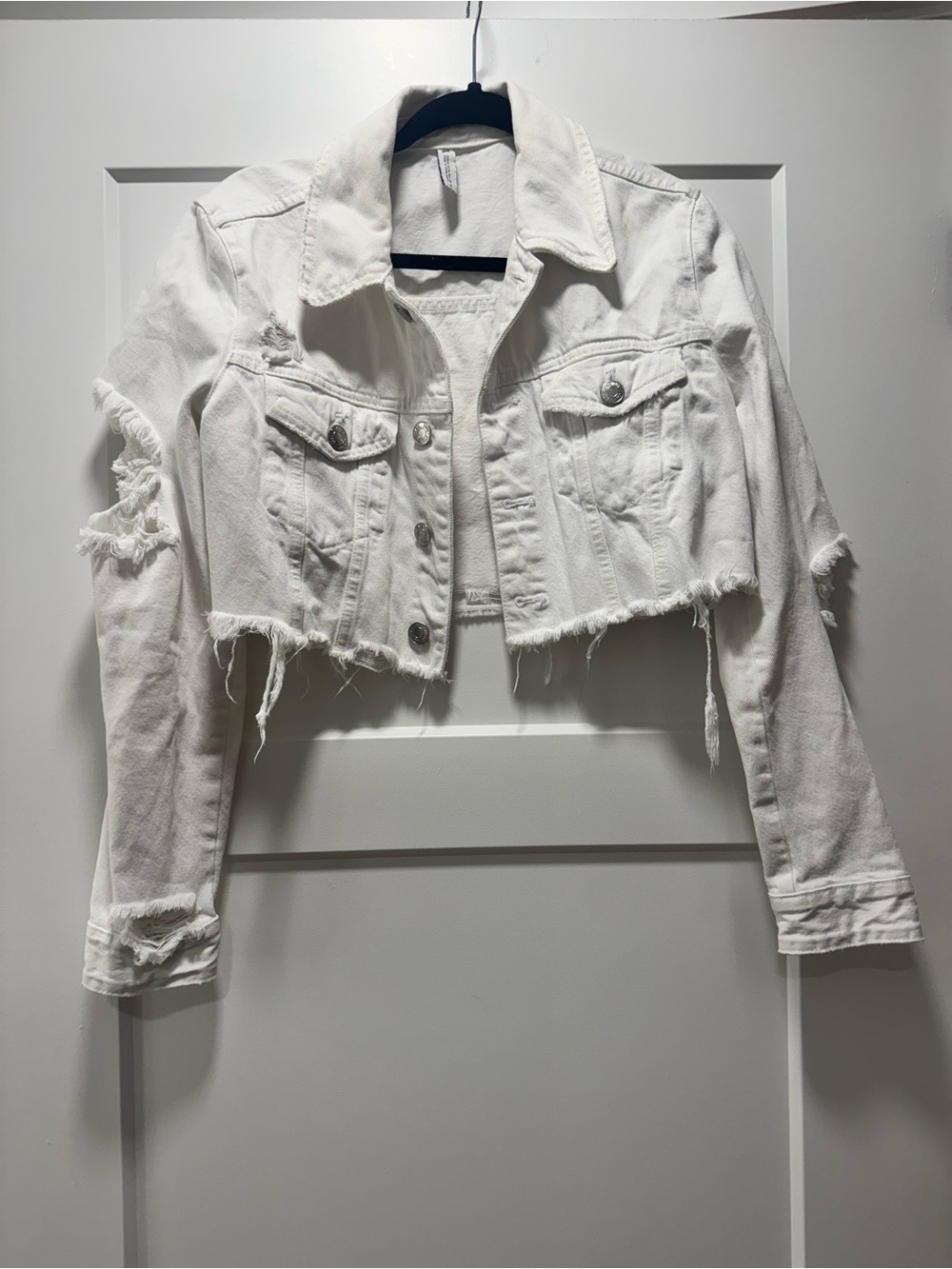 Zara White Cropped Distressed Denim Jacket
